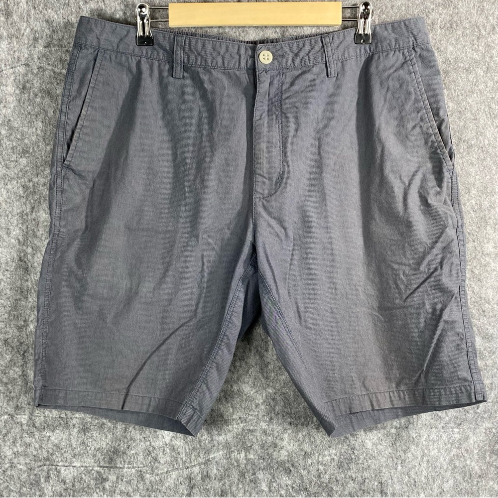 LinkSoul Mens Dark/Light Gray Small Stripe Flat Front Performance Shorts Size 36